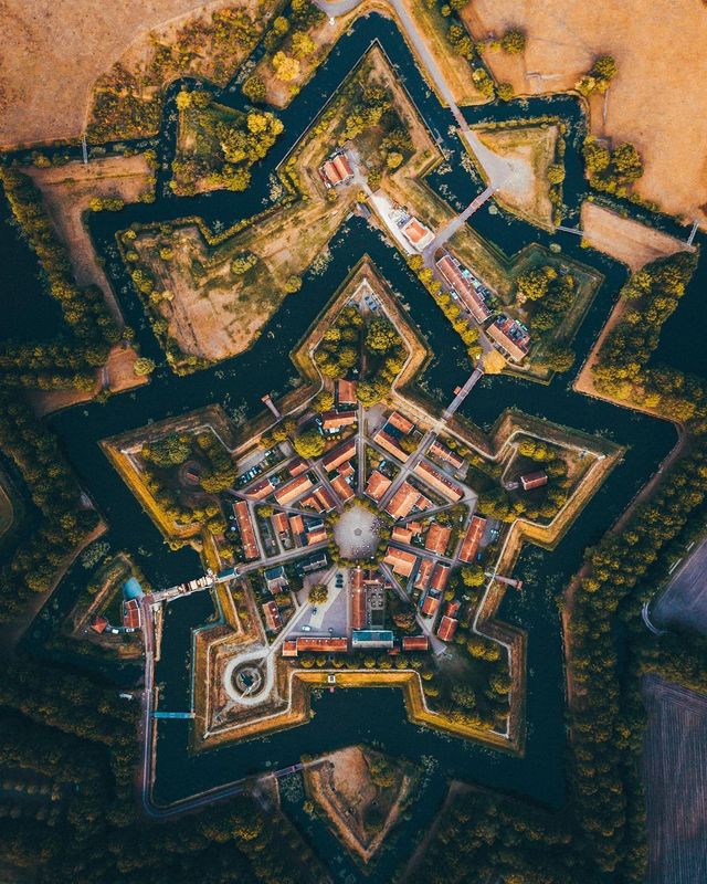 Dronefoto van Fort Bourtange in Groningen