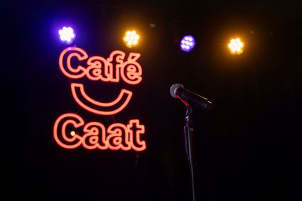 Café Caat podium