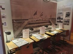 Tentoonstelling ramp met de 'Rhenus 127' op 30 mei 1940