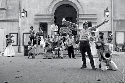 Fanfare des Kadors bij Brouwdok