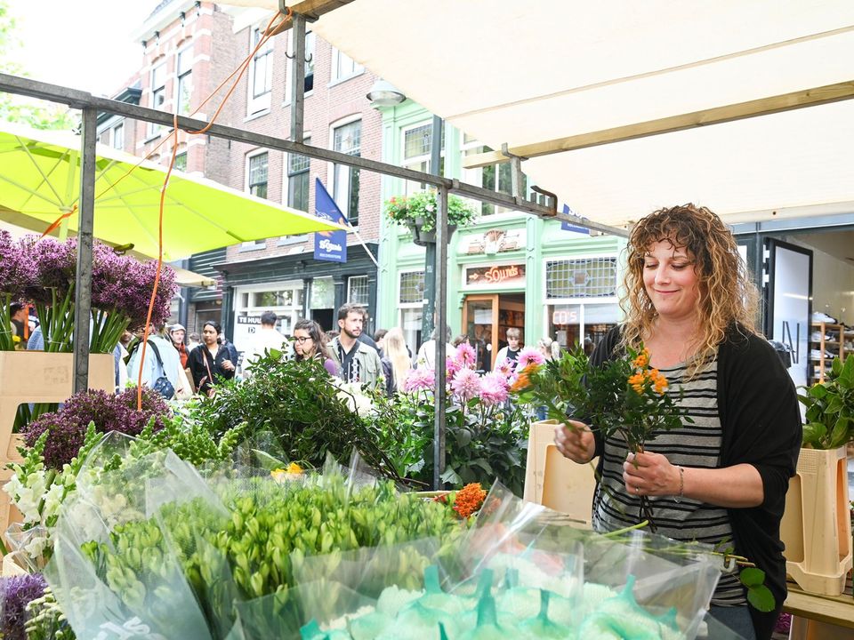 Bloemenkraam op de Markt in Delft