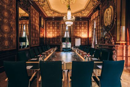Kasteel Oud Poelgeest Drakenzaal