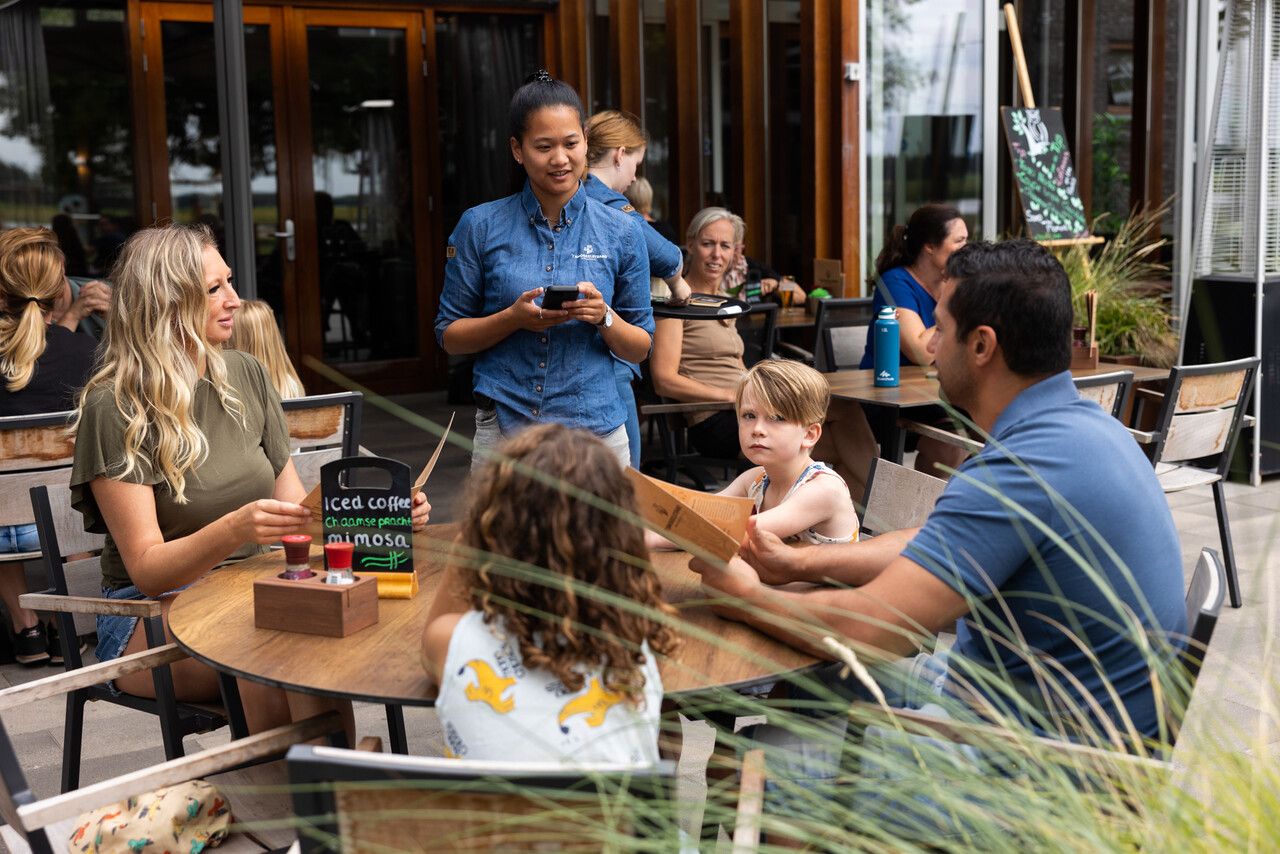 Brasserie 't Smokkelstrand bij RCN de Flaasbloem