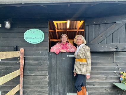 Anna en Lonneke van Stijlopstal