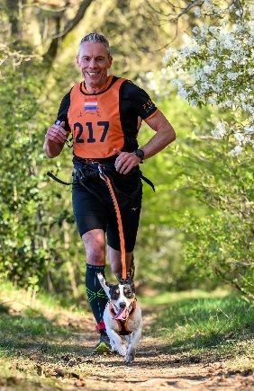 De 2e foto is de canicross klasse (hardlopen met de hond).