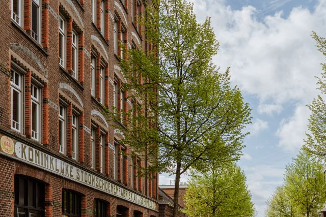 De gevel van Koninklijke Stoomschoenenfabriek A.H. van Schijndel.