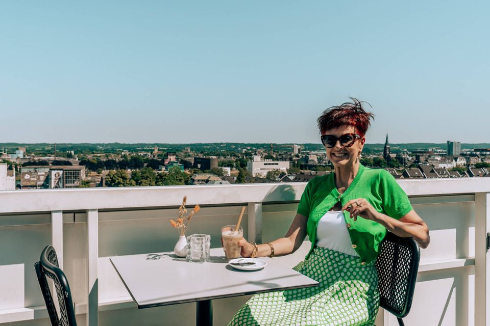 Chazia Mourali on terrace Bold Rooftopbar Maastricht