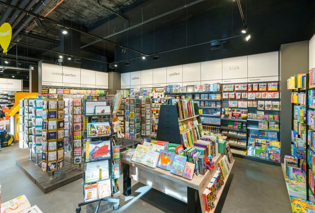 Interieur van de Bruna winkel Vught