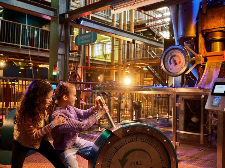 The Chocolate Factory Veghel koekenpers
