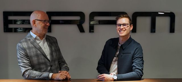 Twee mannen van Bram Mannenmode in Purmerend