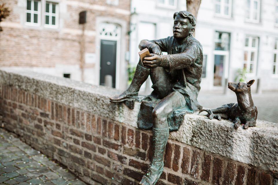 Statue of Pieke Stokstraat Maastricht