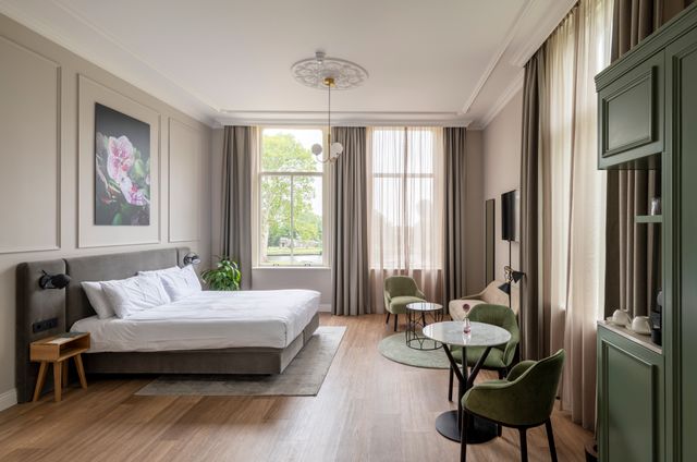 Grote suite om te overnachten bij Flora Batava