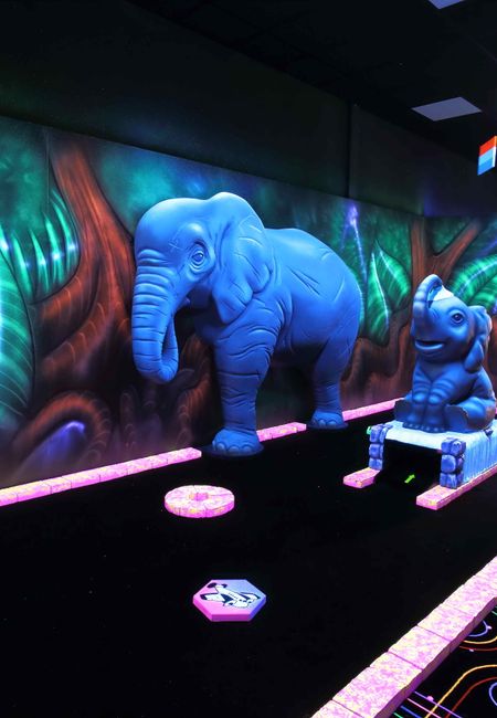 GlowGolf Maastricht elephants