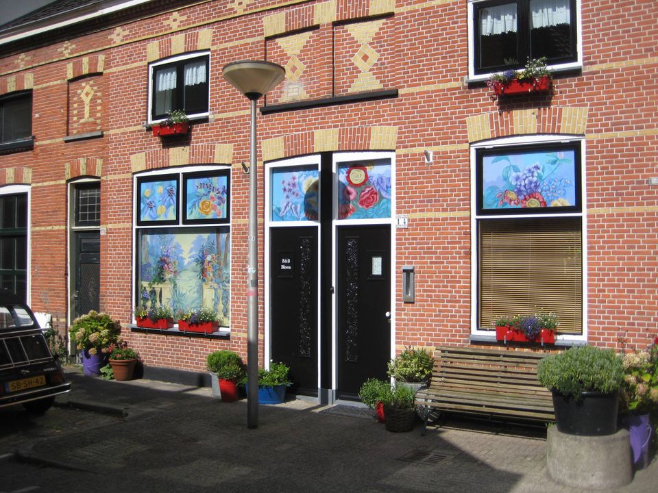 De ingang van Bed en Broodje Bloem gelegen in Delft