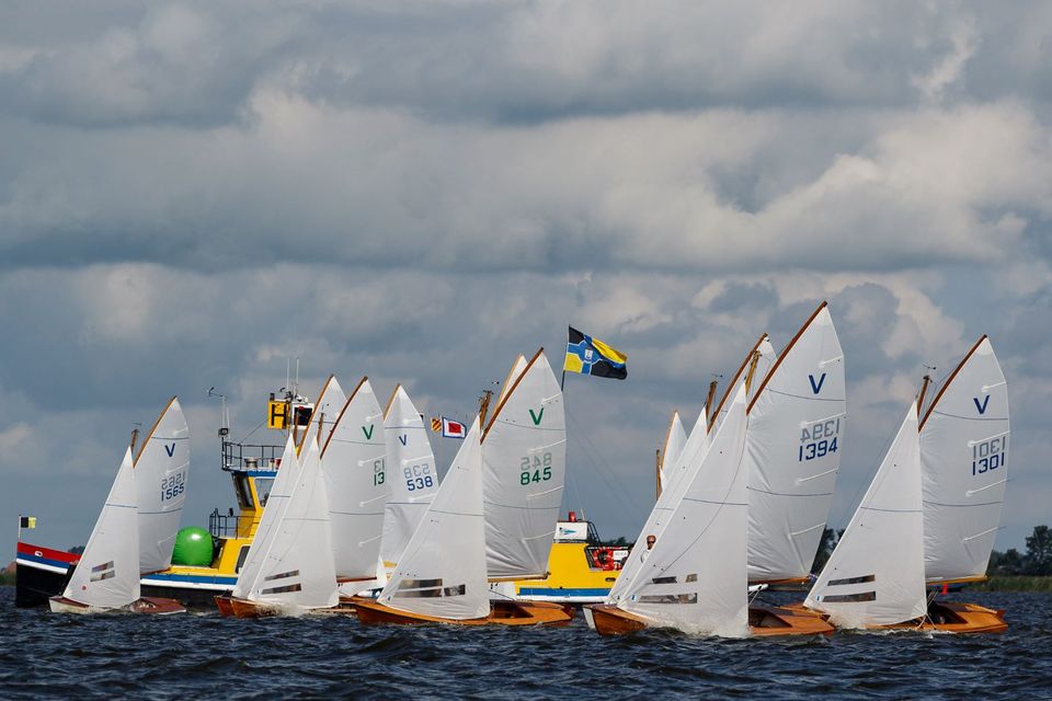 Wedstrijd op het Sneekermeer tijdens de Sneekweek