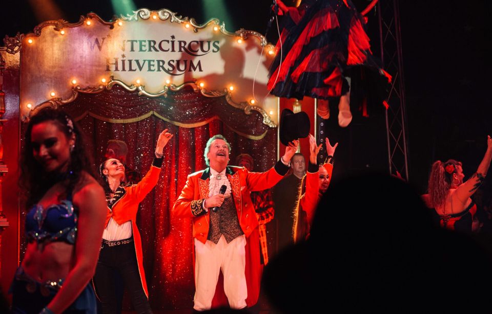 Artiesten tijdens de voorstelling van het Wintercircus in Hilversum.