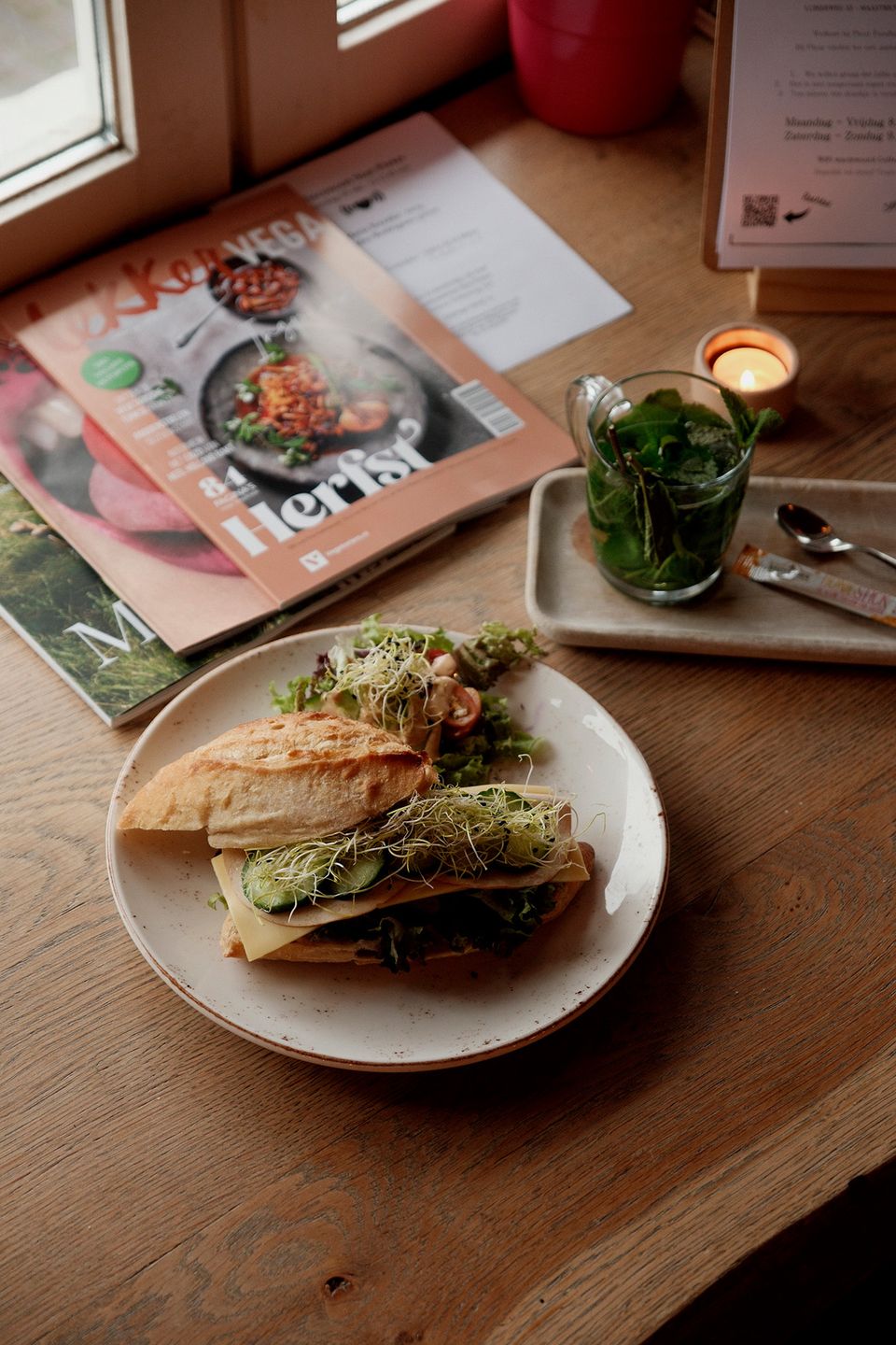 Pleur Foodbar Maastricht broodje en thee