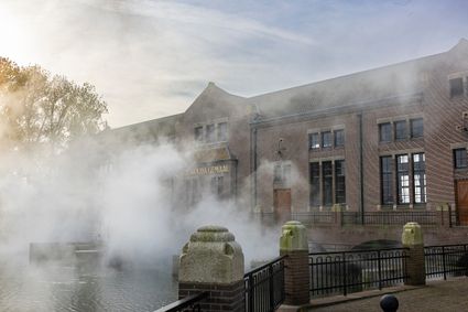 Het Woudagemaal in Lemmer onder stoom.