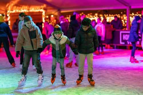 Discoschaatsen op de Koemarkt