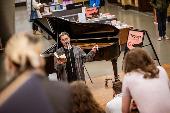 Open mic: Rouw aan het Woord