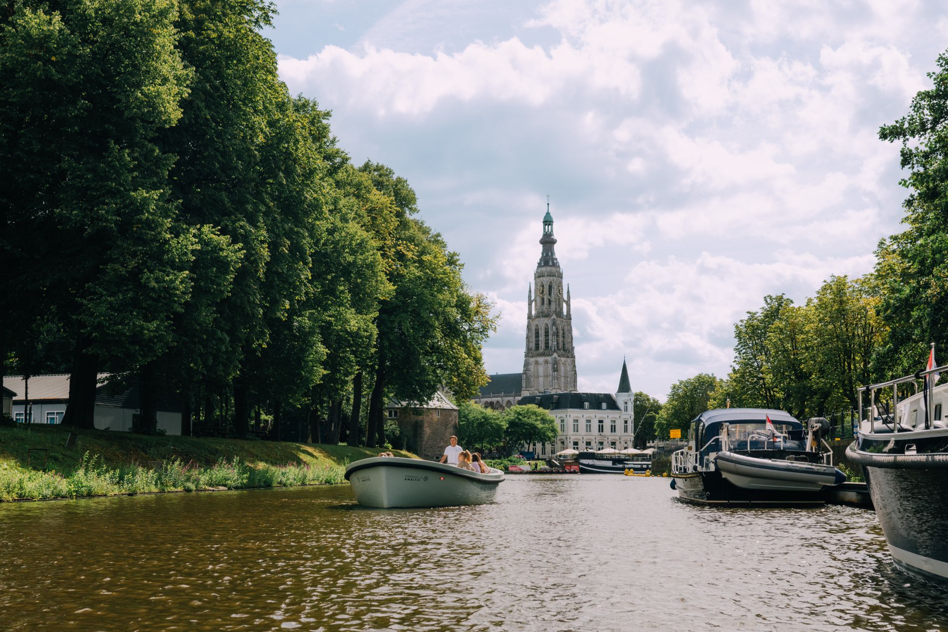 Maak een rondvaart door Breda met De Stadsboot