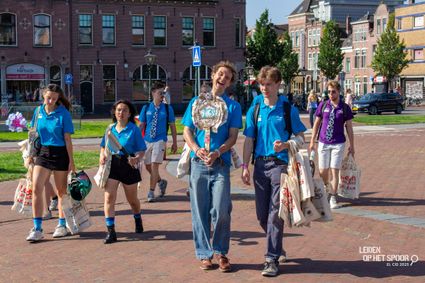EL CID deelnemers en mentoren verzamelen op de Lammermarkt