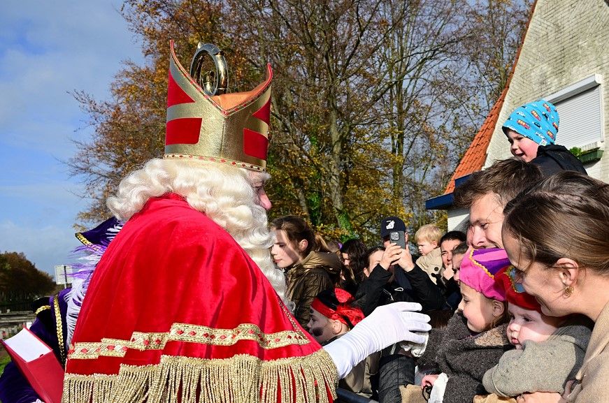 Dampfer auf dem Weg nach Aarle-Rixtel