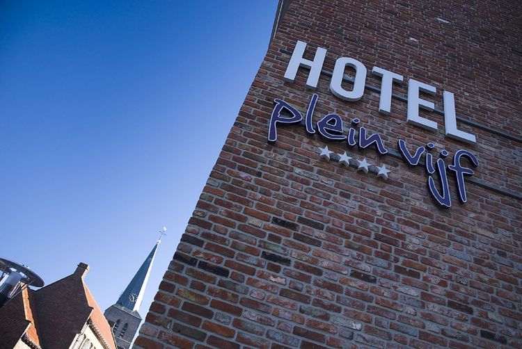 Entree Hotel Plein Vijf Deurne