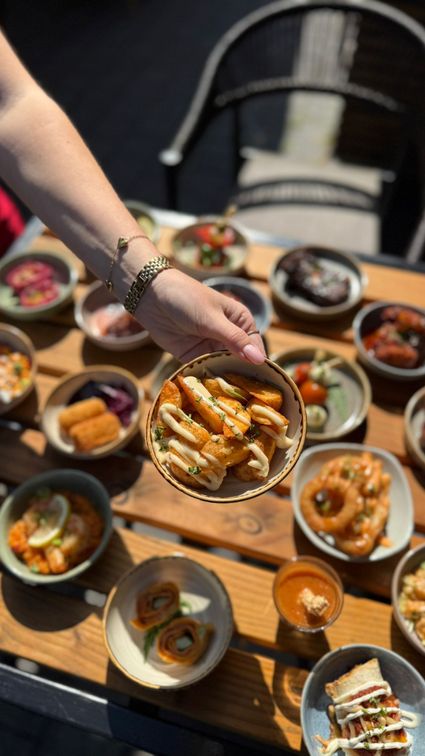 Tafel vol met tapas