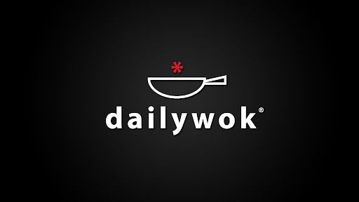 Logo van Daily Wok Delft op een zwarte achtergrond