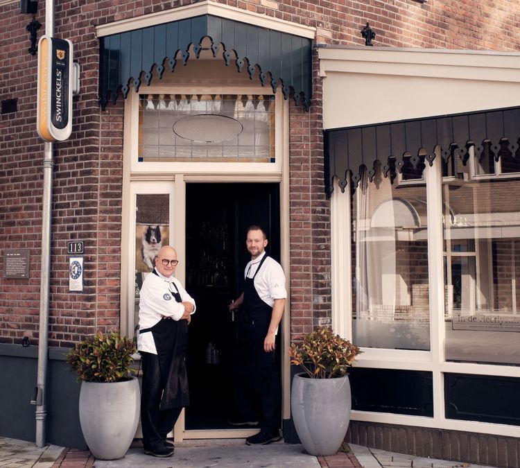 Herberghe In de Heerlyckheid Deurne - voor het pand