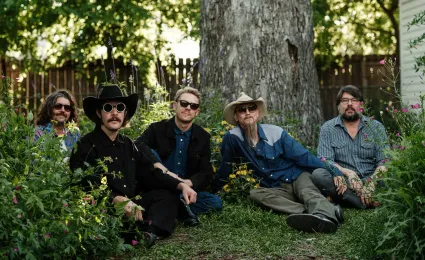 Concert : Garrett T. Capps and NASA Country / Groene Engel