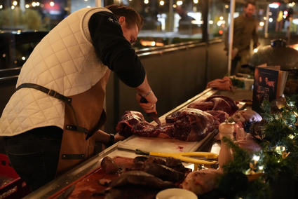 Wild eten wordt bereid