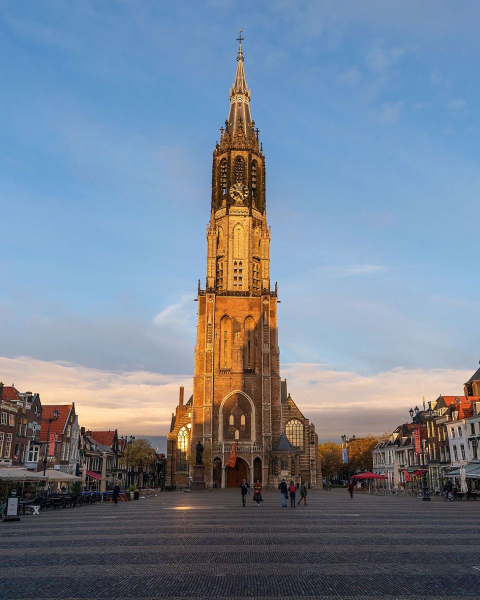 De Nieuwe Kerk Delft in het avondlicht