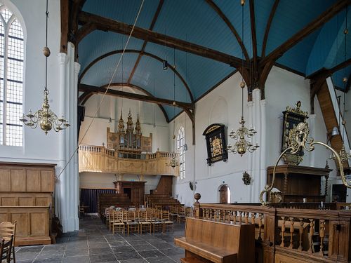 Het interieur van de Grote Kerk in Oosthuizen