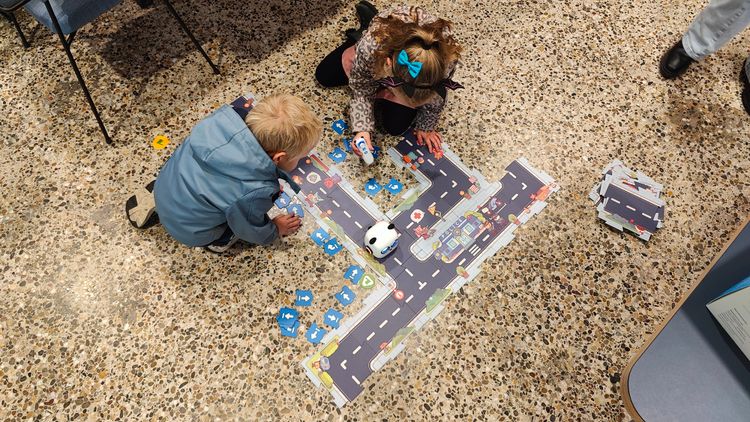 mTiny - Bouw, ontdek en leer