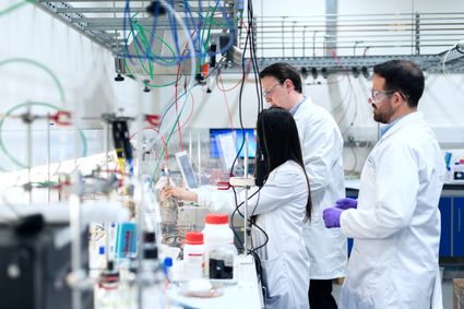 Employees in a lab