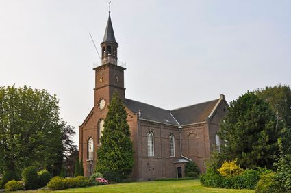 Foto van de Nederlands Hervormde dorpskerk in Fijnaart