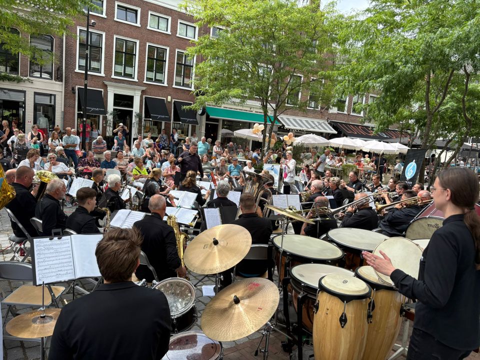 Foto van zomerconcert op de Voorstraat