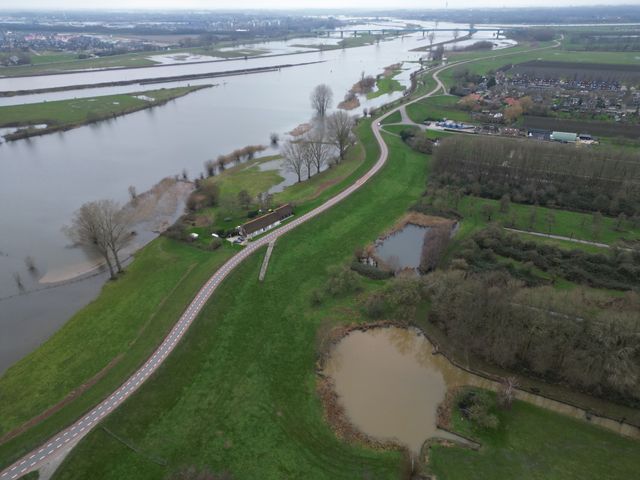 De wielen bij Tull en 't Waal aan de Lekdijk, illustratie bij fietsroute 'Sporen van de dijkdoorbraak van 1624 in Utrecht'