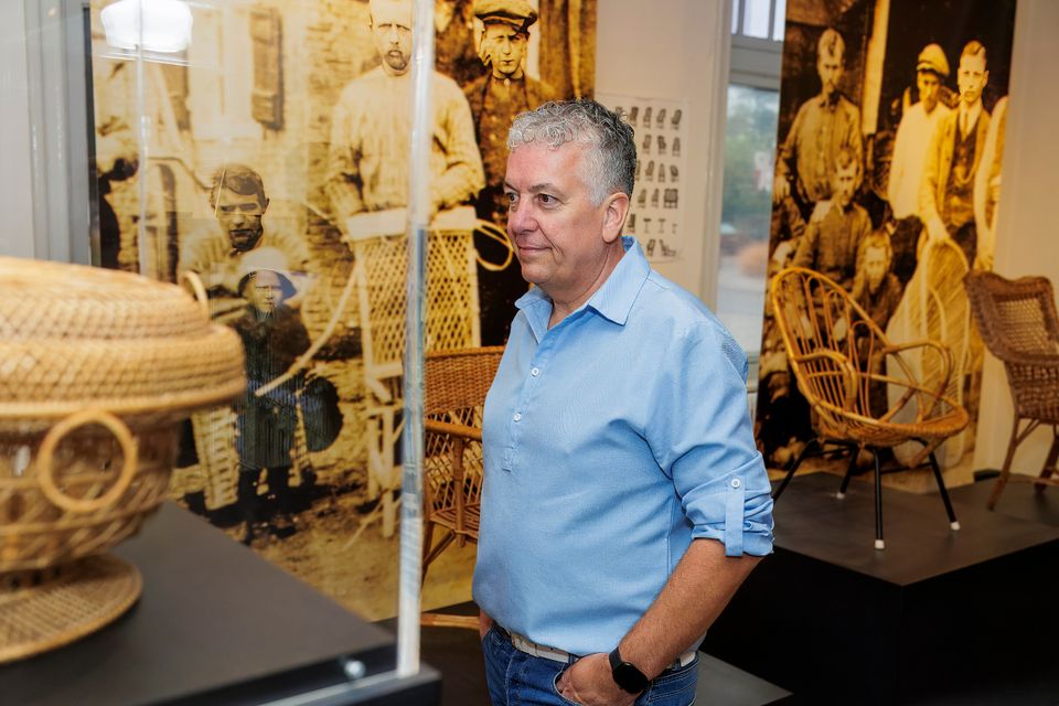 Johan Terpstra in Nationaal Vlechtmuseum.