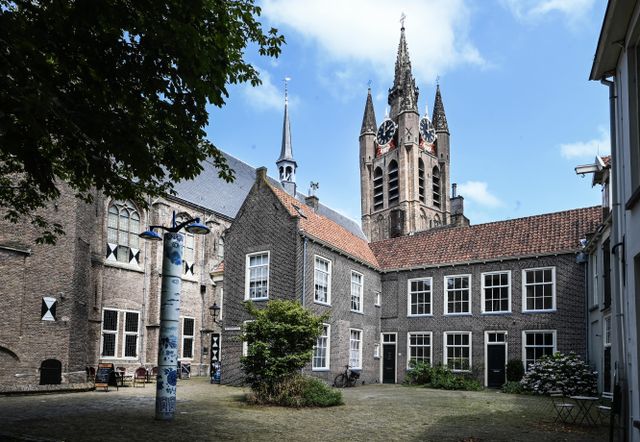 Prinsenhof museum Delft Agathaplein en Oude Kerk