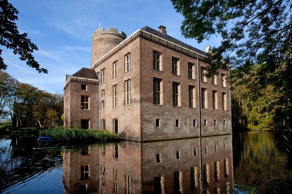 Buitenzijde Kasteel Loenersloot