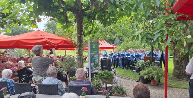 Tuinconcert | Woolds Mansleukoor en Rock Pops