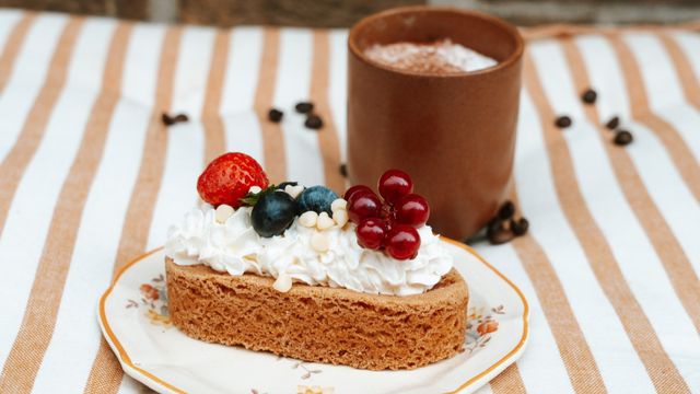 Taartje en koffie bij de oude bakkerij