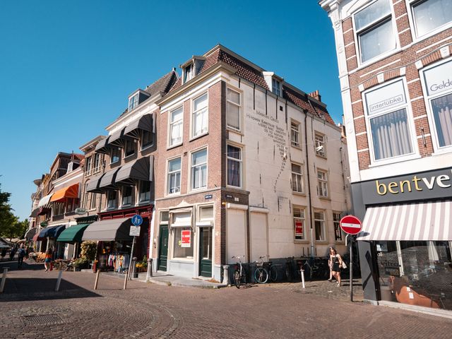 Wandeling langs muurgedichten in Leiden