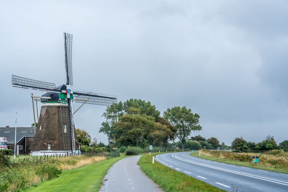Op-Schouwen-Duiveland-Molen-In-Kerkwerve