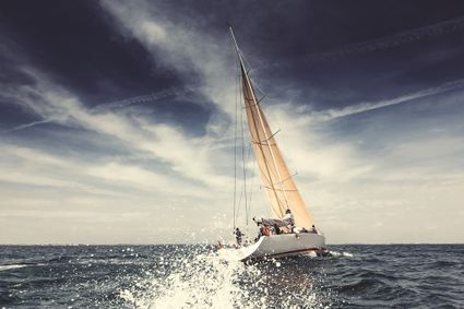 Het Markermeer is een meer in Nederland, gelegen tussen Noord-Holland en Flevoland. Aan de noordoostelijke zijde grenst het aan het IJsselmeer, waarvan het eigenlijk het zuidwestelijk compartiment vormt, door een dijk daarvan afgescheiden. Het meer is driehoekig gevormd, 700 km² groot.