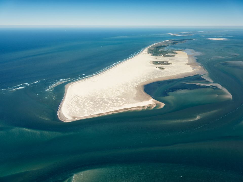 Vlieland Vliehors vanuit de lucht vanuit richting Texel
