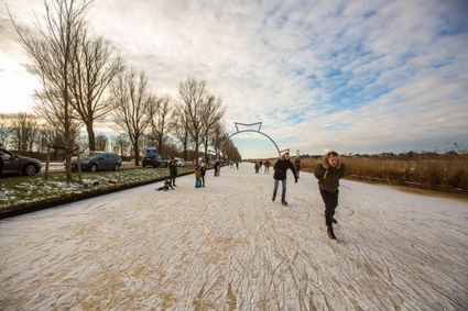 Elfstedenboog schaatsen